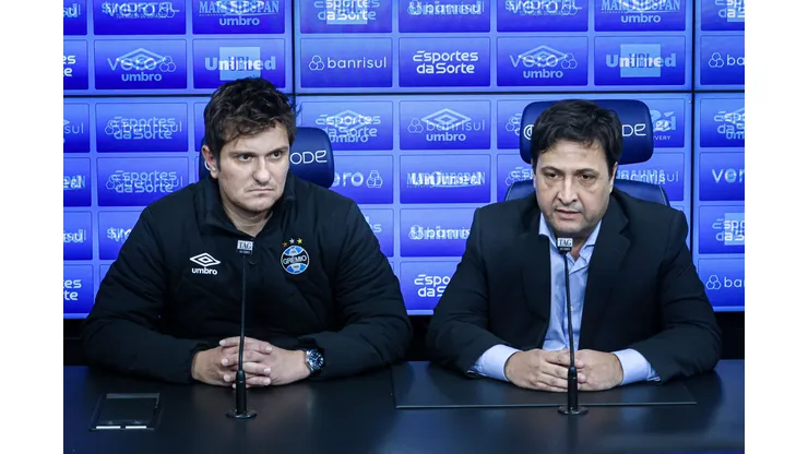 Antônio Brum (E) e Alberto Guerra, dirigentes do Grêmio.