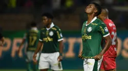 Luis Guilherme jogador do Palmeiras lamenta durante partida contra o Athletico-PR. Foto: Anderson Romao/AGIF