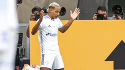 Matheus Pereira comemorando gol pelo Brasileirão 2024