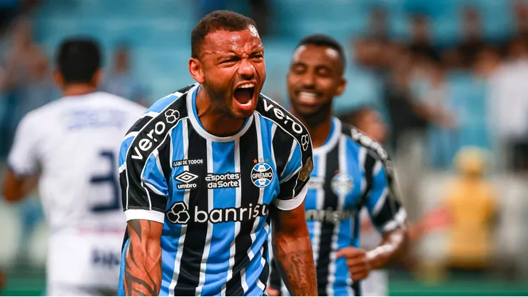JP Galvão comemorando em partida valida pelo Campeonato Gaúcho