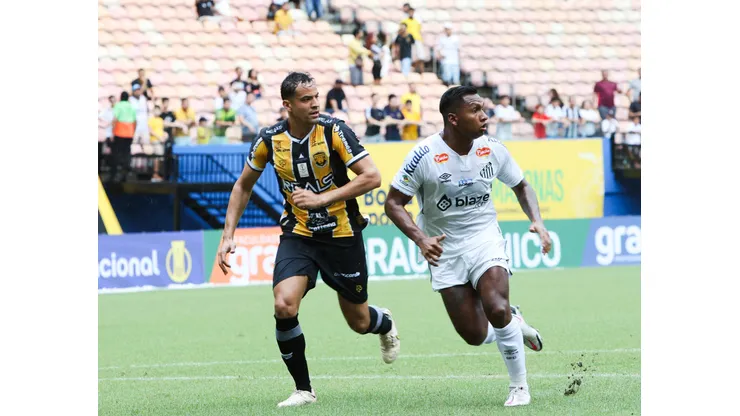 Jogador do Santos em partida contra o Amazonas pela Série B