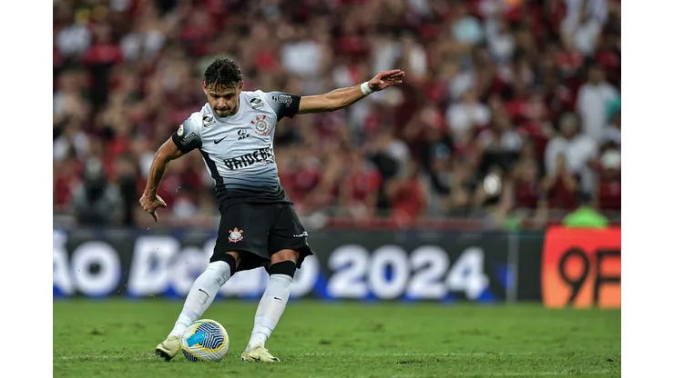Ángel Romero com o novo uniforme corintiano.