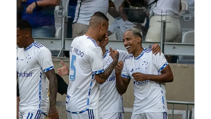 MG - BELO HORIZONTE - 28/04/2024 - BRASILEIRO A 2024, CRUZEIRO X VITORIA - Matheus Pereira jogador do Cruzeiro comemora seu gol durante partida contra o Vitoria no estadio Mineirao pelo campeonato Brasileiro A 2024. Foto: Fernando Moreno/AGIF