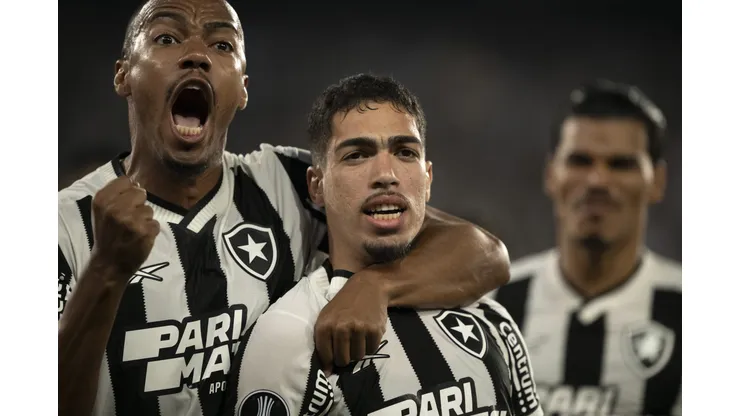 Botafogo visita o Fortaleza de olho na liderança do Brasileirão