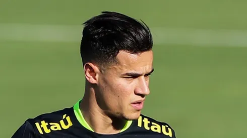 Philippe Coutinho durante treino da Seleção. Meia interessa ao Cabuloso.