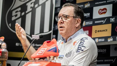 Marcelo Teixeira recebeu ordem de Carille e busca interessados para 3 atletas do Santos