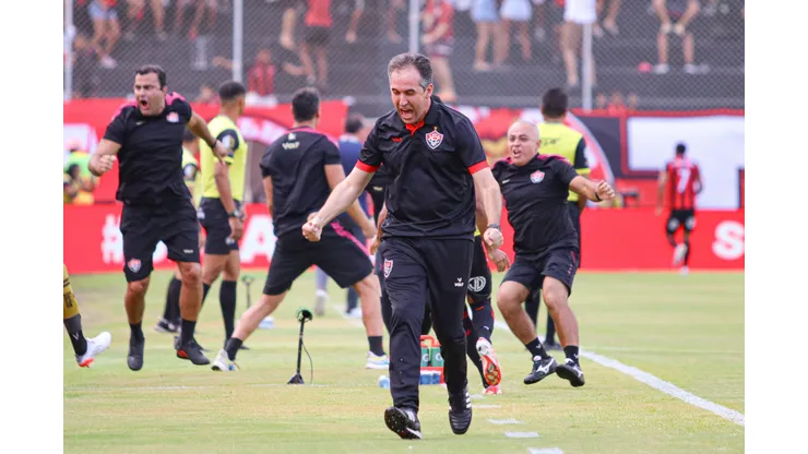 Léo Condé defende vantagem dele e do Leão diante do Vasco.
