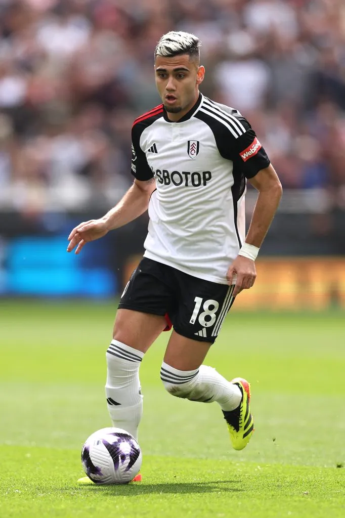 Andreas Pereira, do Fulham, foi convocado (Foto de Alex Pantling/Getty Images)