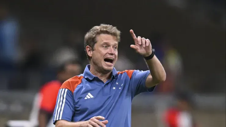 Foto: Pedro Vilela/Getty Images - Fernando Seabra, técnico do Cruzeiro