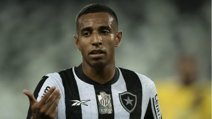 Victor Sá revelou bastidores sobre relação com John Textor no Botafogo