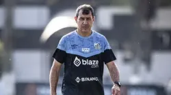 Foto: Raul Baretta/Santos FC - Carille esboça time para o próximo jogo do Santos
