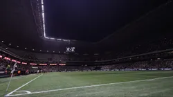 MG - BELO HORIZONTE - 17/04/2024 - BRASILEIRO A 2024, ATLETICO-MG X CRICIUMA - Luzes dos refletores se apagaram durante jogo no estadio Arena MRV para partida entre Atletico-MG e Criciuma pelo campeonato Brasileiro A 2024. Foto: Gilson Lobo/AGIF
