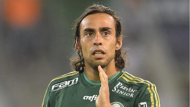 Valdivia durante partida entre Palmeiras e Atlético Mineiro, no Allianz Parque, pelo Campeonato Brasileiro de 2015, no dia 09/05.