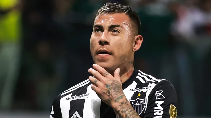 Vargas quase voltou ao Grêmio há 2 meses.