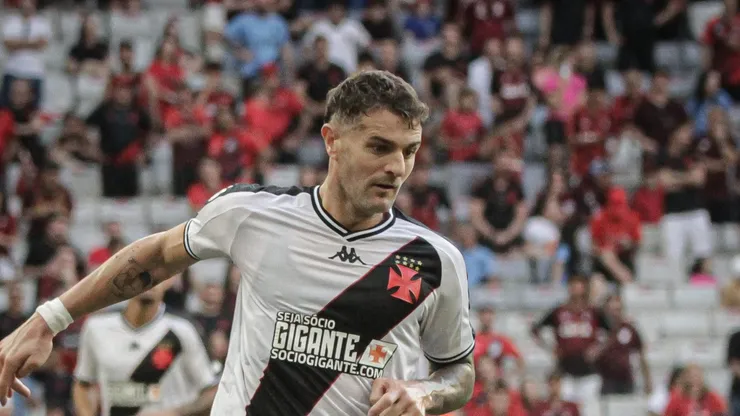 Vegetti em ação no jogo contra o CAP. Foto: Matheus Lima/Vasco.