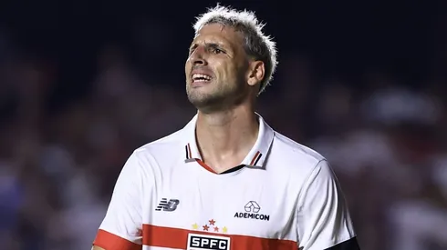 Calleri lamentando oportunidade em jogo entre Sâo Paulo e Palmeiras, no Morumbis, pelo Campeonato Brasileiro, no dia 29/04/2024.