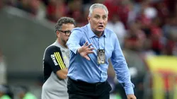 Tite comandando o Flamengo no jogo contra o Palestino, pela Libertadores, no Maracanã. Foto: Wagner Meier/Getty Images