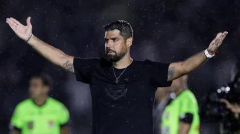 Foto: Rodrigo Coca/Agência Corinthians - António Oliveira comenta sobre Maycon