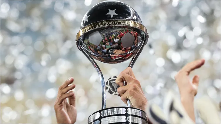 Foto: Buda Mendes/Getty Images - Troféu da Sul-Americana