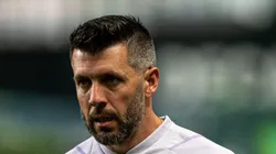 Pezzolano durante partida do Campeonato Mineiro. Técnico não estaria nos planos do Cruz-Maltino.