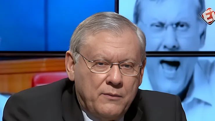 Milton Neves durante entrevista para André Henning, Jornalista dá opinião polêmica sobre o Cruz-Maltino. Foto: Reprodução/ Youtube da TNT Sports.