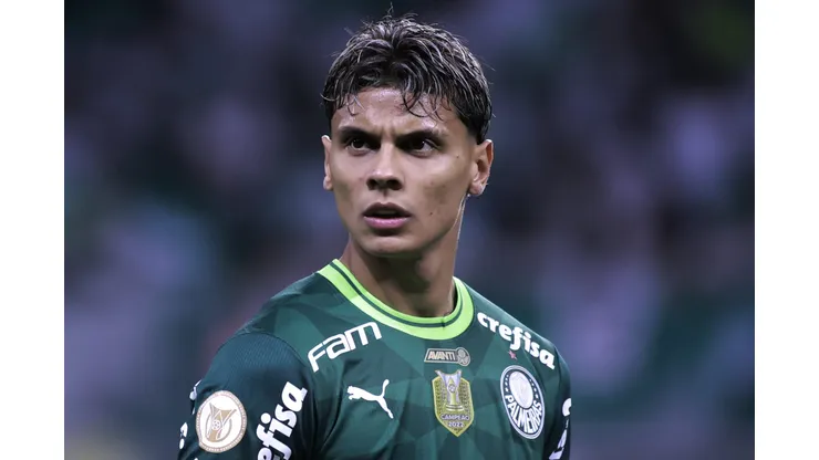Richard Ríos não foi bem nos últimos jogos do Verdão e perdeu espaço no time titular