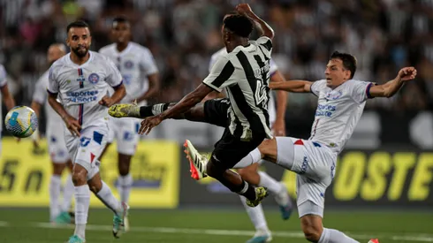 Jeffinho e Caio Alexandre em partida entre Botafogo x Bahia pelo Campeonato Brasileiro 2024