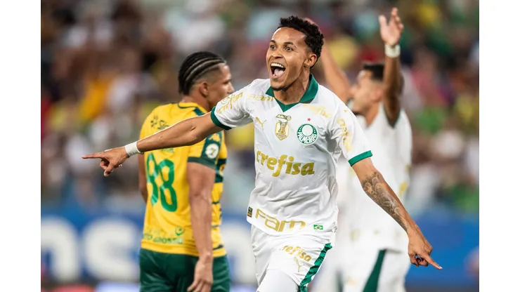 Lazaro jogador do Palmeiras comemora seu gol durante partida contra o Cuiaba. Foto: Gil Gomes/AGIF