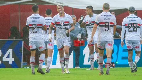 Jogadores do São Paulo em partida do Brasileiro A 2024. Foto: Jhony Pinho/AGIF