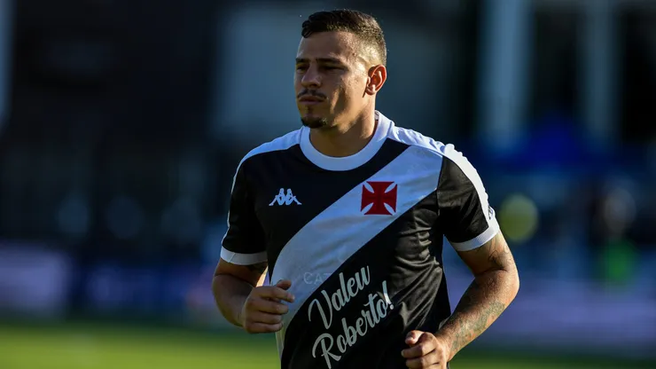 Hugou Mouta atuando pelo Vasco no Campeonato Brasileiro de 2024. Foto: Thiago Ribeiro/AGIF