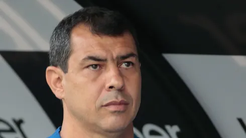 Carille na época que treinou o Corinthians. Técnico conhece bastante o goleiro Cássio.