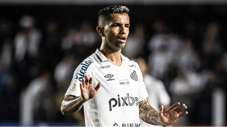 Gabriel Carabajal, atuando pelo Santos.