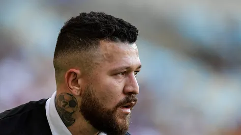 Rossi durante jogo contra o Fluminense. Atacante é uma das surpresas na escalação.