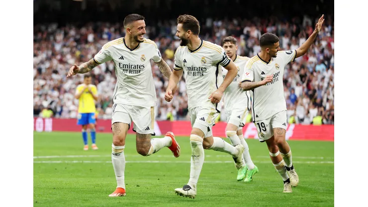 Comemoração de gol no Bernabéu na partida que definiu o título espanhol. (Foto de Florencia Tan Jun/Getty Images)
