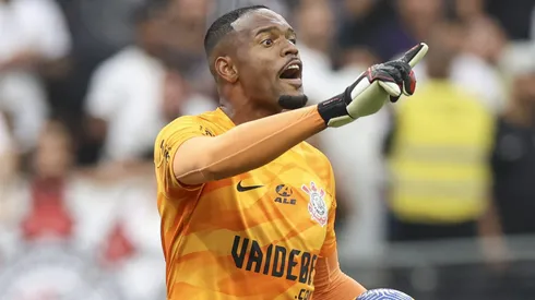 Carlos Miguel tem contrato com o Corinthians até 2025