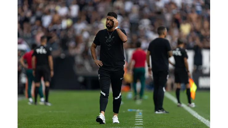 António Oliveira terá tarefa difícil para vencer Fortaleza.