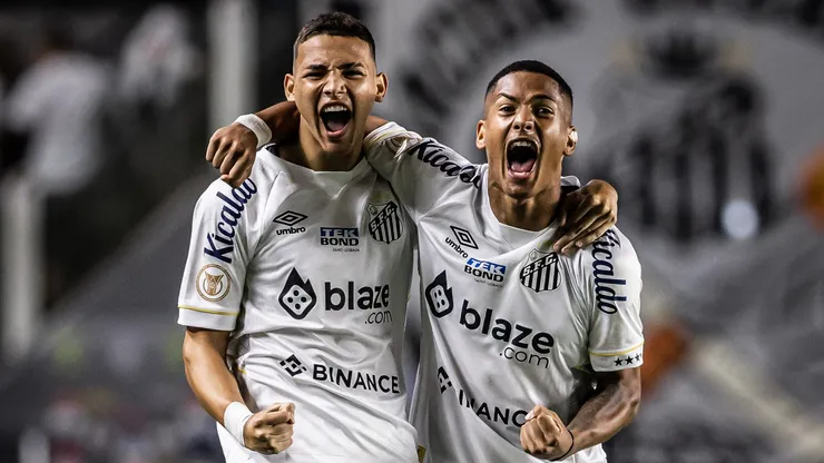 Deivid e Ângelo foram negociados pelo Santos com o Chelsea, da Inglaterra, por meio de Giuliano Bertolucci