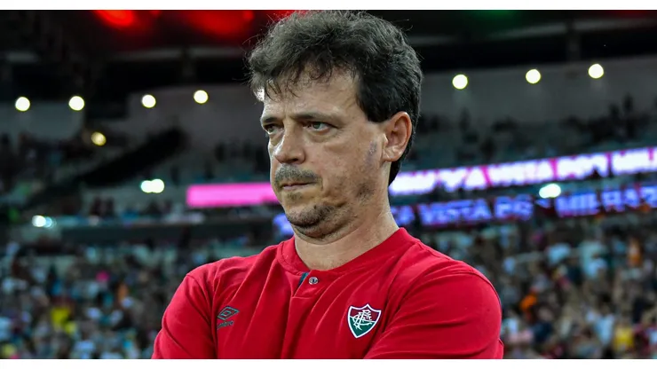 Fernando Diniz tem grande problema a resolver sobre a situação de John Kennedy
