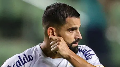 Rincón, meio-campista do Santos