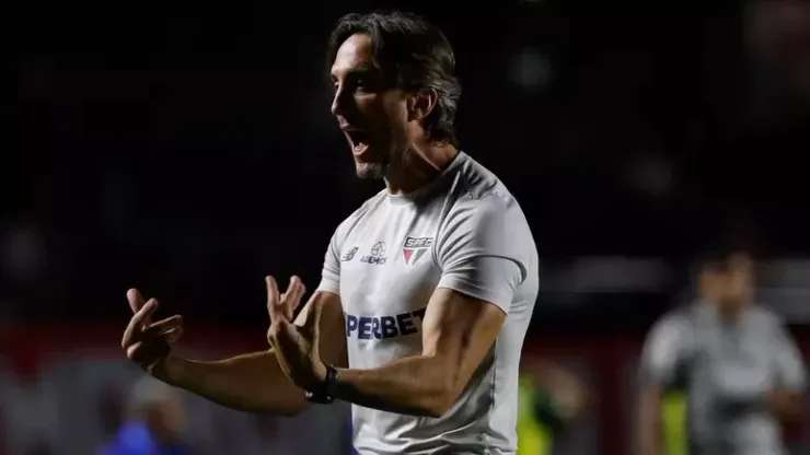 Foto: Rubens Chiri/Saopaulofc.net - Torcida do São Paulo se derrete por Zubeldía