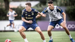 Jair Cunha treinou normalmente nesta quinta-feira e vai para o jogo contra o Guarani