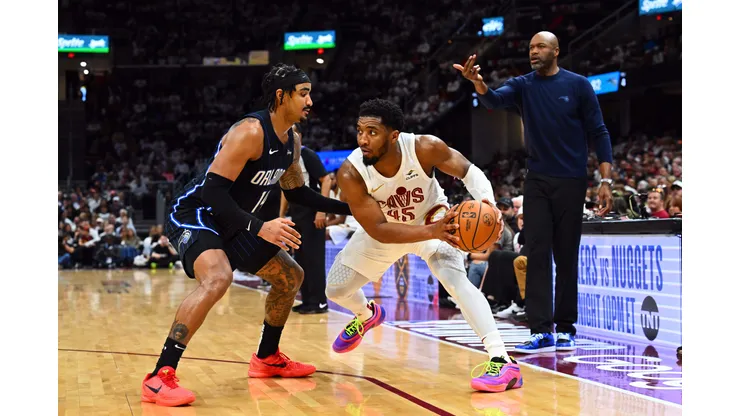 Orlando Magic e Cleveland Cavaliers se enfrentaram pelo jogo 5 da série de play-offs da NBA (Foto: Jason Miller/Getty Images)