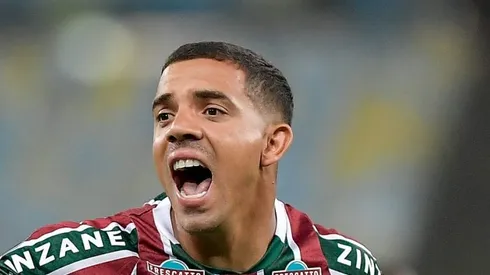 David Terans durante partida do Fluzão. Jogador é criticado na web.