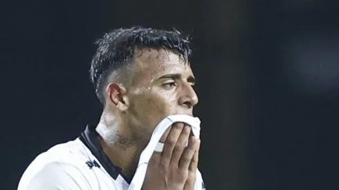 Luciano Rodríguez durante partida no Allianz Parque. Atacante negocia com o Verdão.