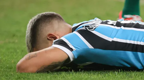 RS – PORTO ALEGRE – 20/04/2024 – BRASILEIRO A 2024, GREMIO X CUIABA – Yeferson Soteldo jogador do Gremio lamenta durante partida contra o Cuiaba no estadio Arena do Gremio pelo campeonato Brasileiro A 2024.