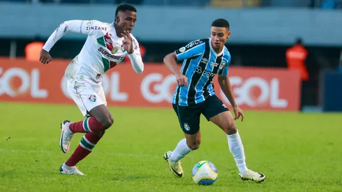 Lucumi e Gustavo Nunes em partida de Grêmio x Fluminense pelo Brasileirão 2024. Foto: Luiz Erbes/AGIF