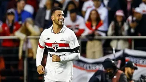 Foto: Marco Miatelo/AGIF - São Paulo vence Bahia por 3 a 1 neste domingo (30)