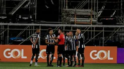 Expulsão de Adryelson diante do Palmeiras em 2023 ainda rende críticas no Botafogo.