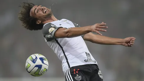 Igor Gomes, jogador do Atlético-MG, durante partida contra o Flamengo no estádio Maracanã pelo Brasileirão Série A 2023. Foto: Alexandre Loureiro/AGIF