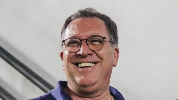 Marcelo Teixeira na Vila Belmiro. Presidente fecha acordo para o Peixe.